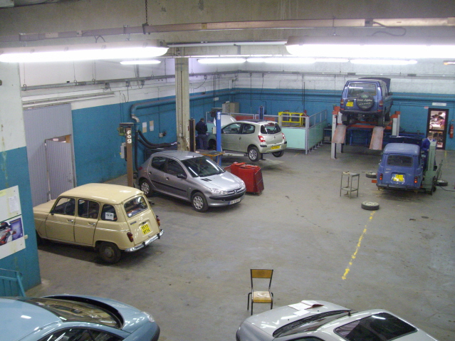 R4 garage