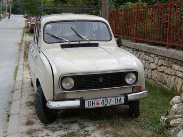 R4 TL special de ville Makedonski Brod,Macedoine, fabrique 1982 en Slovenie